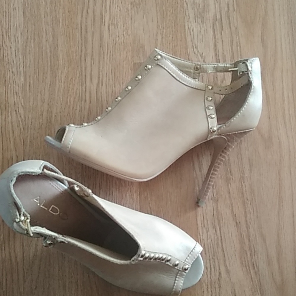 Woman boots